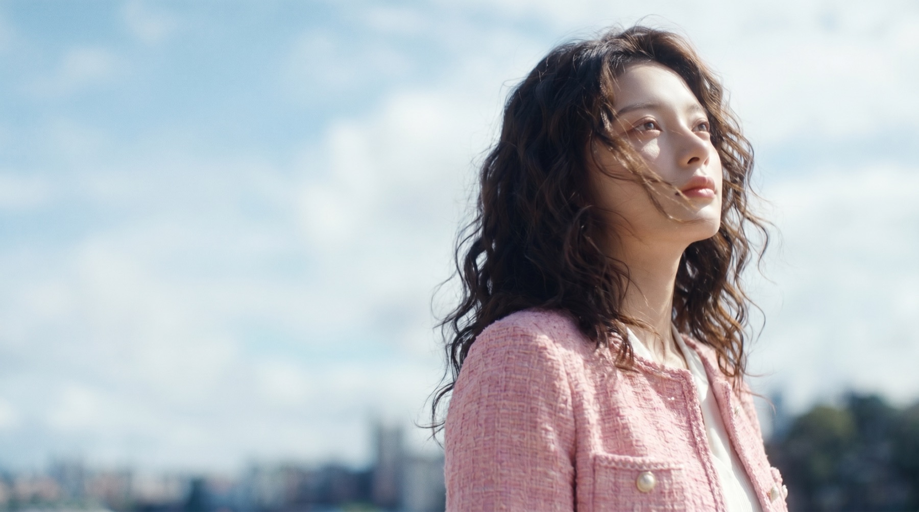 女生街景重构光影效果图
